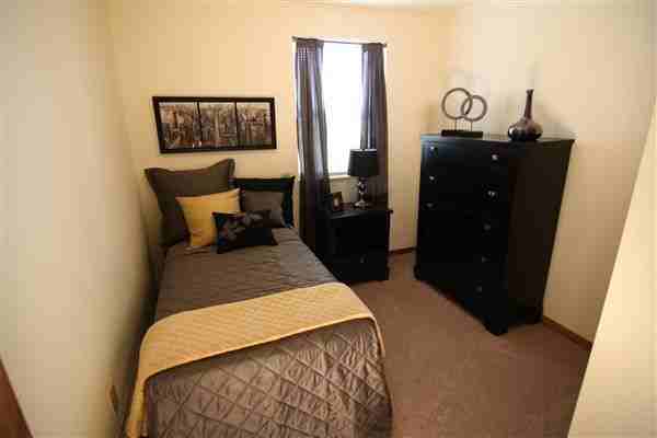 Highpointe Apartments - Photo 2 of 11