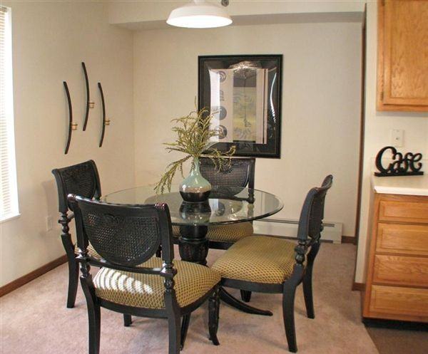 Highpointe Apartments - Photo 3 of 11