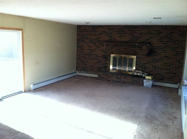 135 Montague St - Photo 3 of 6