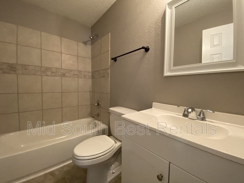 908 Virginia Circle - Photo 5 of 8