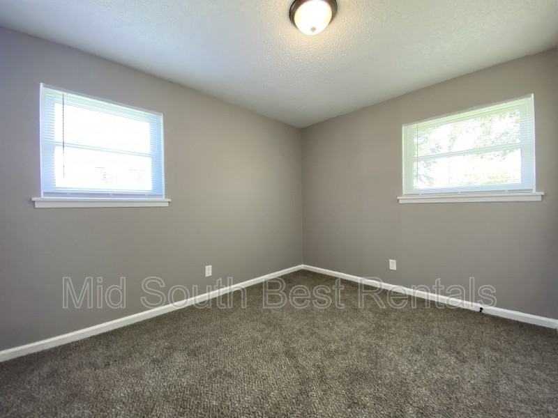 908 Virginia Circle - Photo 7 of 8