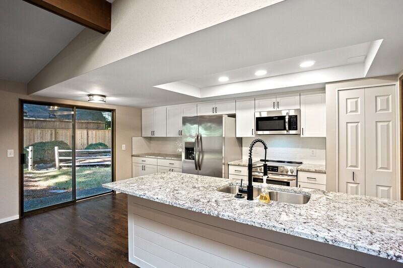 22201 Ne 2nd St - Photo 6 of 16