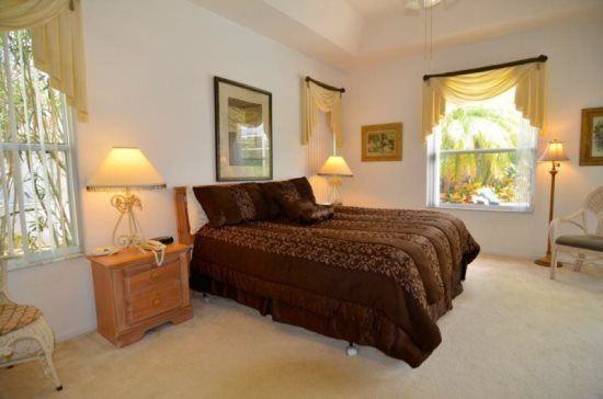 706 Lockbreeze Dr - Photo 2 of 7