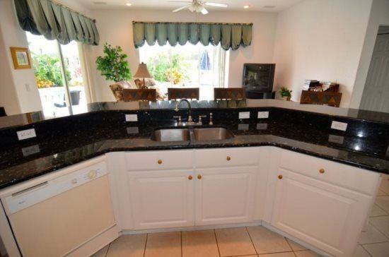 706 Lockbreeze Dr - Photo 3 of 7