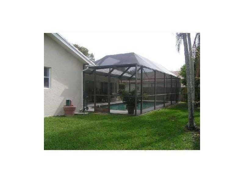 7204 NW 43rd St - Photo 2 of 6