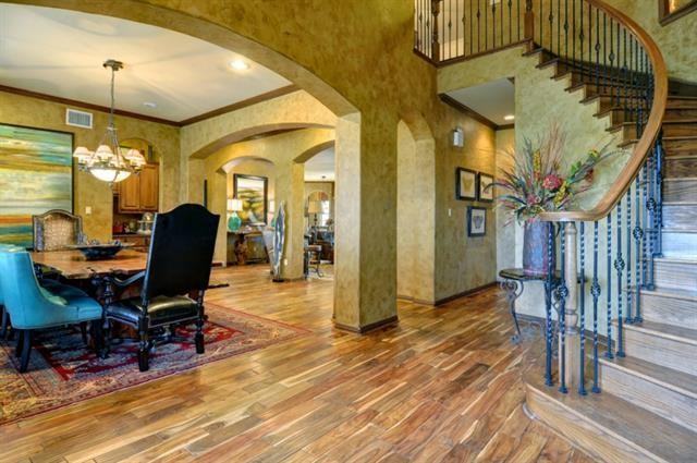 317 Spring Grove Dr - Photo 3 of 25