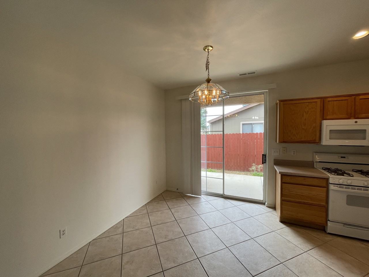 3123 N Corrine Dr - Photo 2 of 9