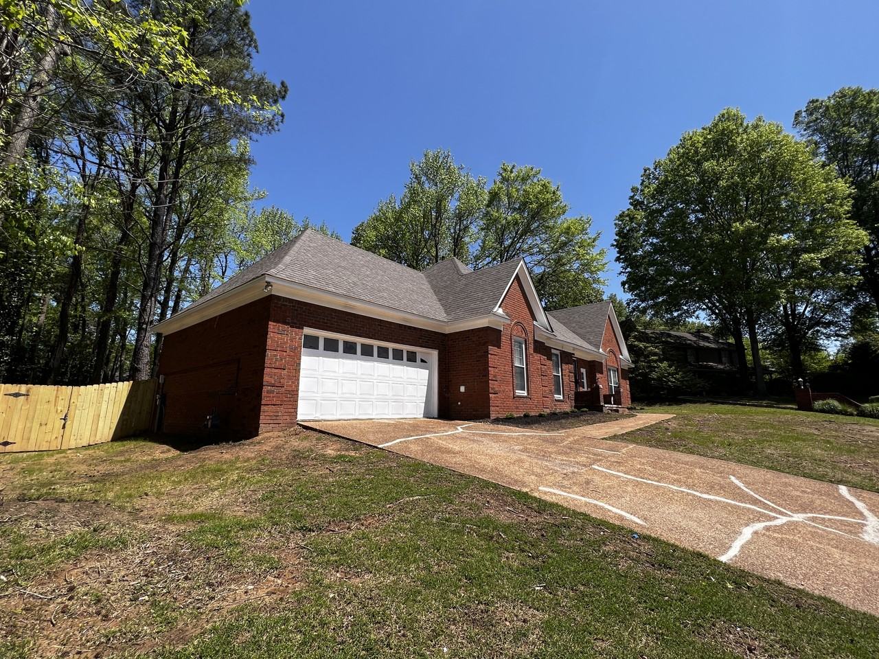 9400 Shadow Ridge Cv - Photo 2 of 37