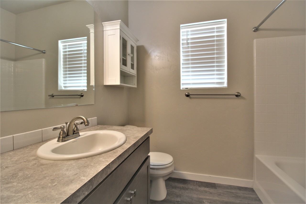 3098 W Everest St - Photo 6 of 21