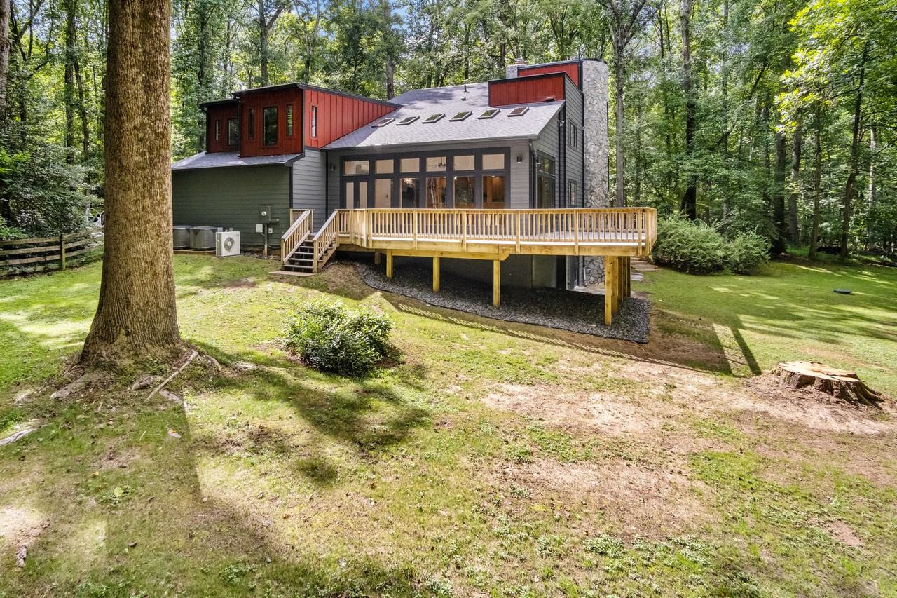 634 Springvale Rd - Photo 3 of 50