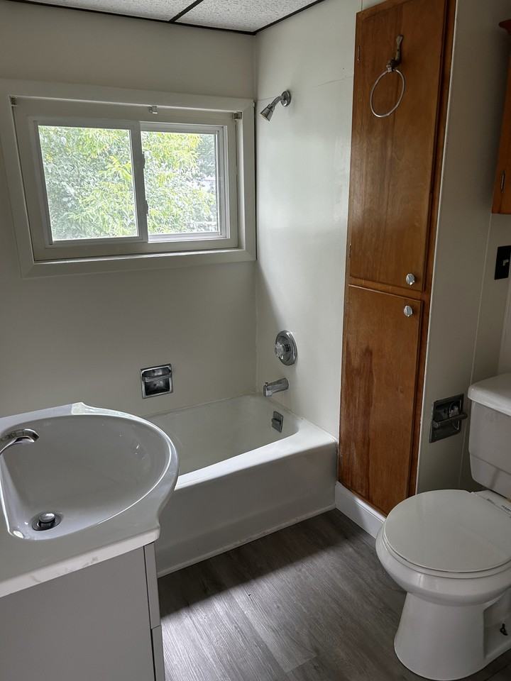 589 W Prospect St - Photo 2 of 13