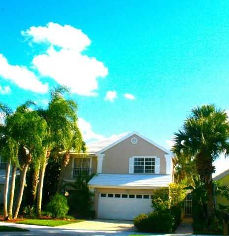 9174 Heathridge Dr - Photo 2 of 6