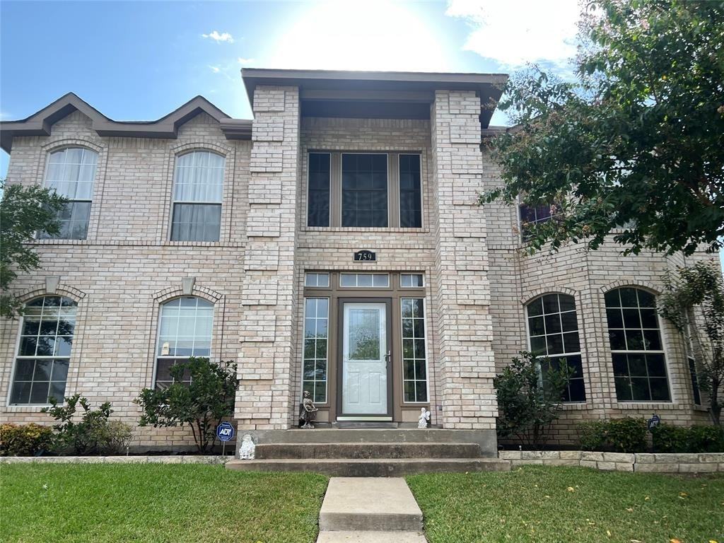 759 Monticello Cir - Photo 2 of 28