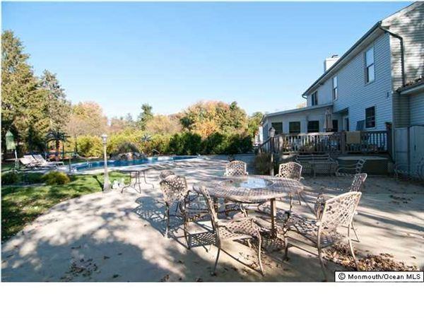 96 Gordons Corner Rd - Photo 2 of 6