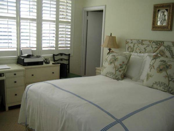 401 Peruvian Avenue 205 - Photo 2 of 7