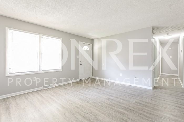 1905 Mark Ct - Photo 3 of 13