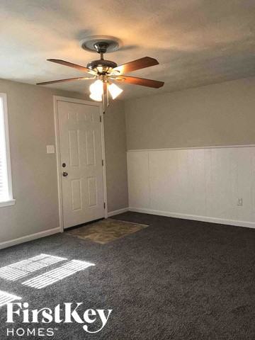 11418 Tulip Dr - Photo 2 of 10