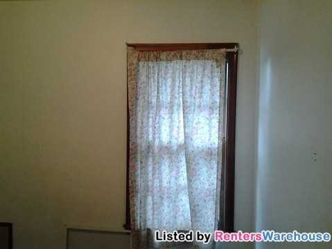 1589 Iowa Ave E - Photo 3 of 12