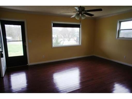 635 Flag Branch Rd - Photo 2 of 13