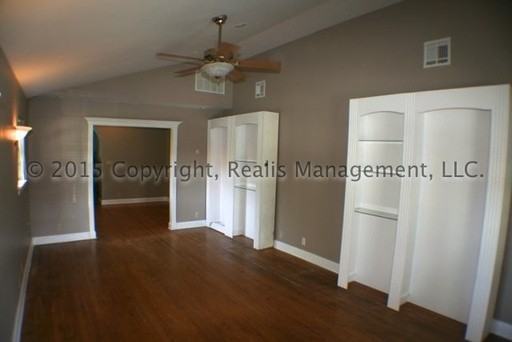 1421 N Denver Ave - Photo 3 of 10