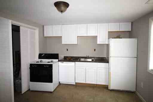 3117 Freeway - Photo 2 of 17