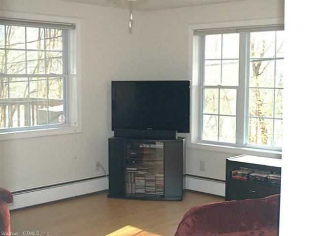 4 Maiden Ln - Photo 3 of 14