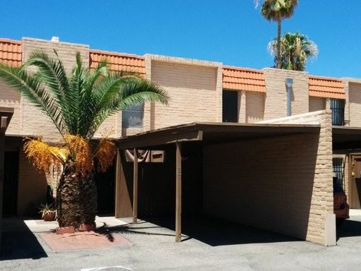 2875 N Tucson Blvd #37