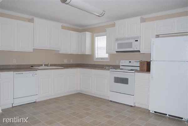 19154 Crestwick St - Photo 3 of 3