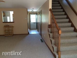 395 Providence Rd - Photo 2 of 14