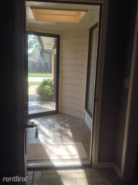 12204 Dahoon Dr - Photo 3 of 21