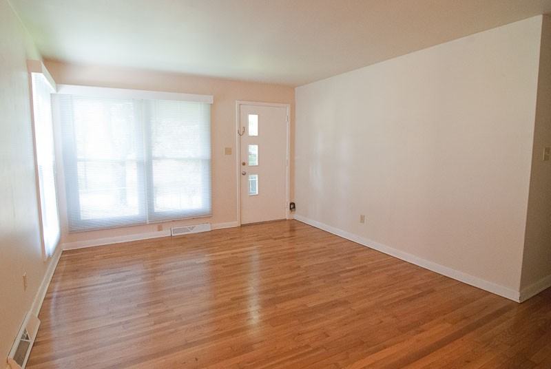 2 White Pine Ct - Photo 2 of 7