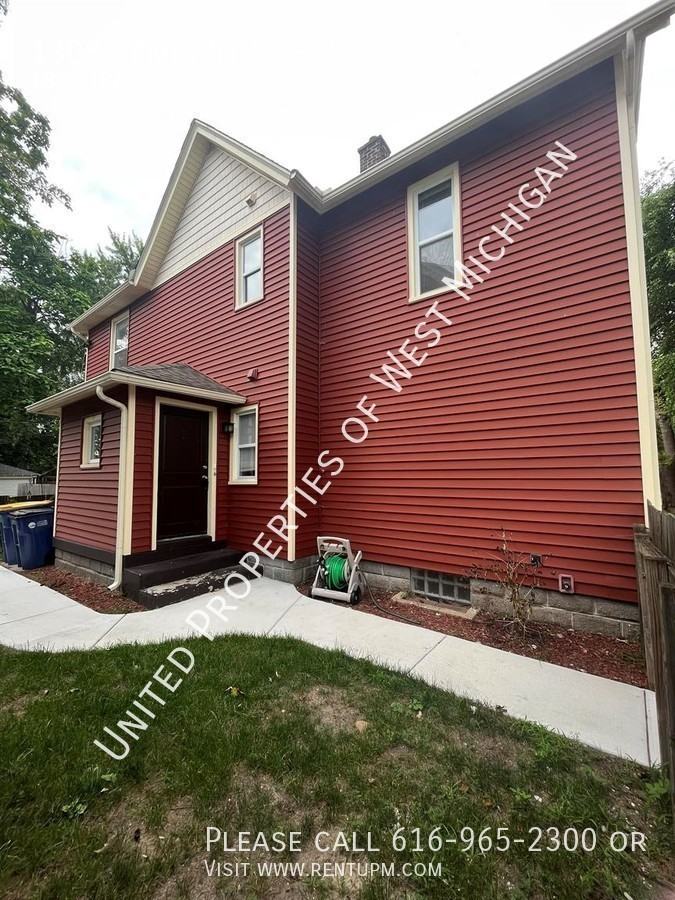 1308 Bemis St Se #2 - Photo 2 of 3