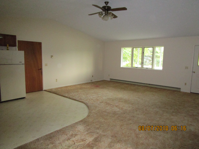 2872 Seeley Rd - Photo 3 of 9