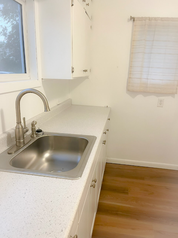 108 N Pine St - Photo 2 of 8