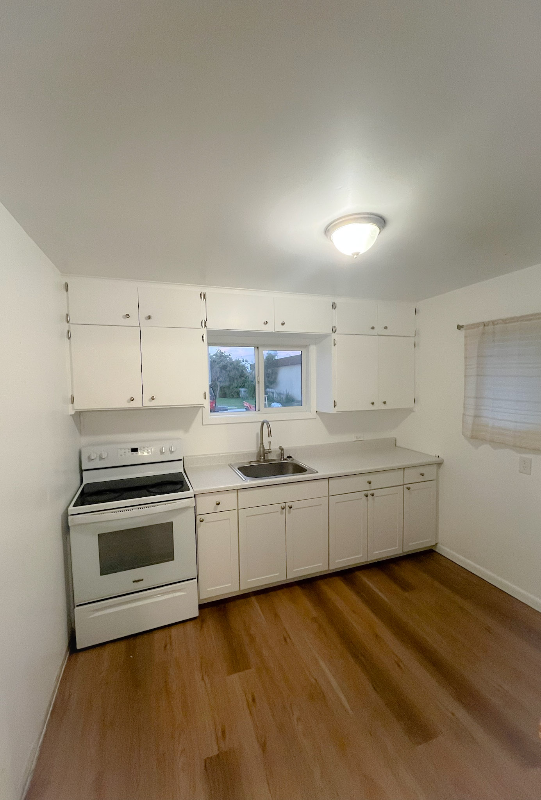 108 N Pine St - Photo 3 of 8