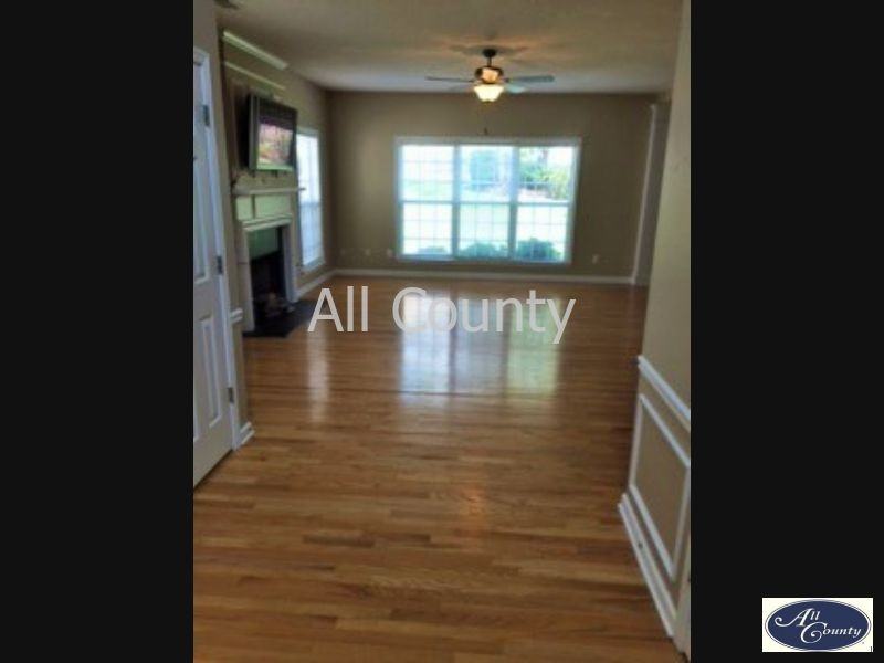 5990 Barrington Ln - Photo 3 of 18