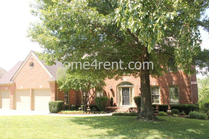 4400 NE Courtney Dr - Photo 2 of 36