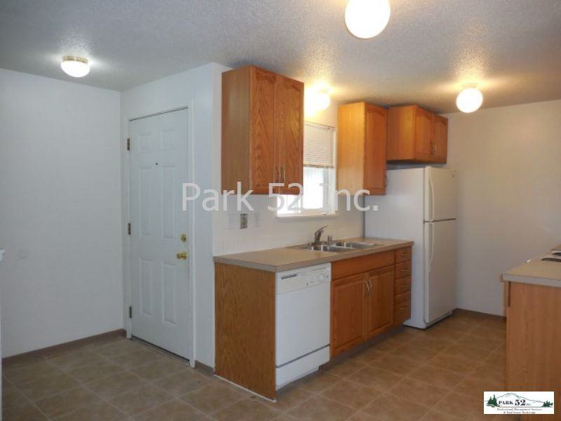 4312 S Alder St - Photo 3 of 8