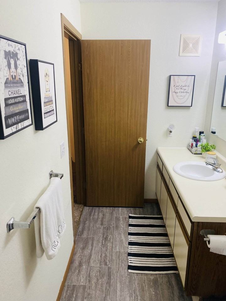 East Gate Estates - Photo 3 of 27