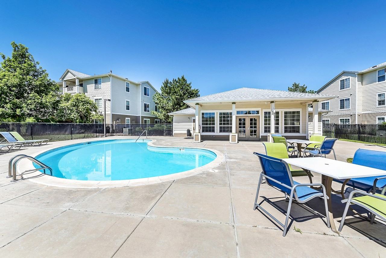 Riverwalk Apartments - Photo 7 of 24