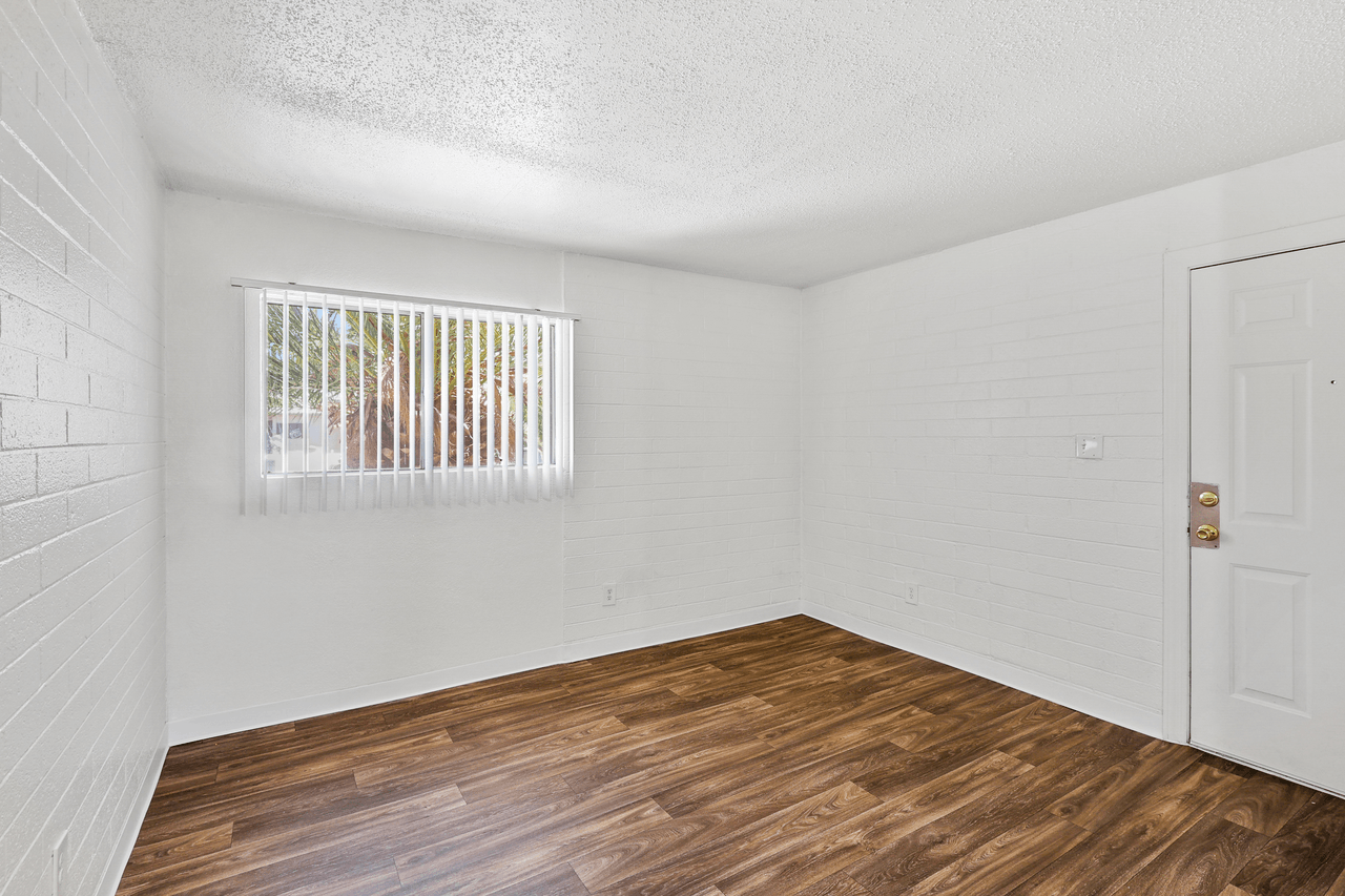 Bella Vista Apartments - Photo 5 of 21