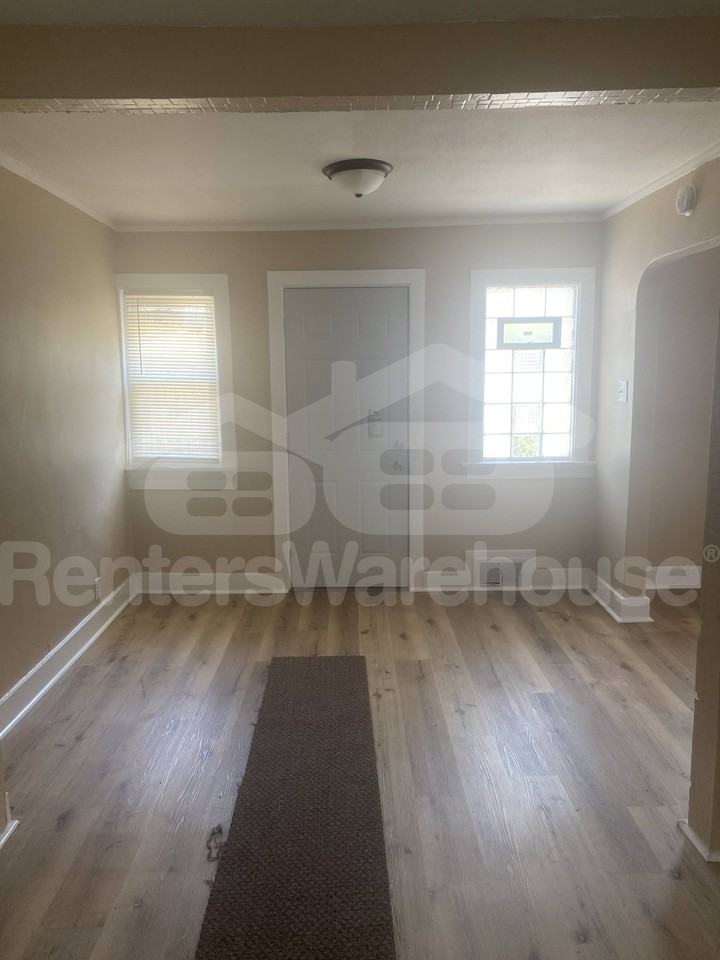 3206 N 44th St - Photo 2 of 6