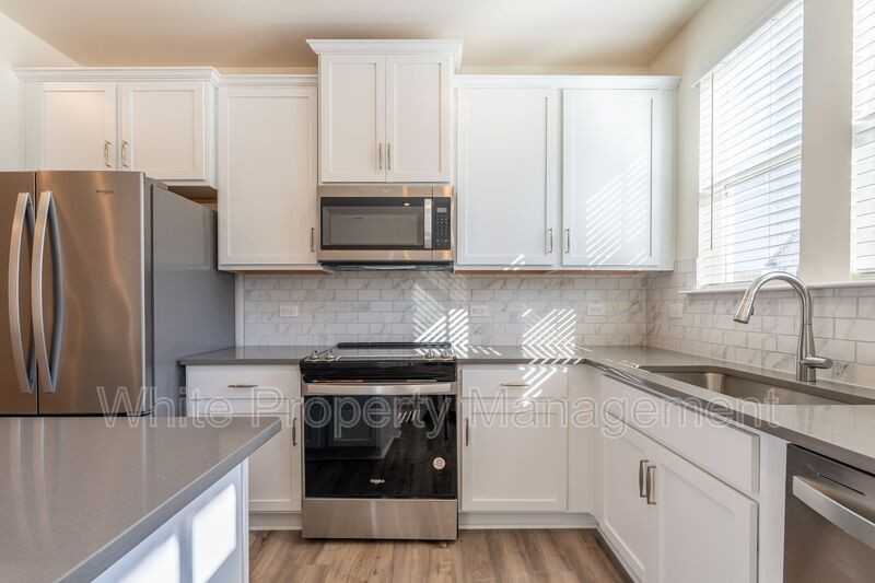 1556 Cedar Tree Dr - Photo 5 of 27