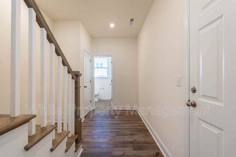 1556 Cedar Tree Dr - Photo 7 of 27