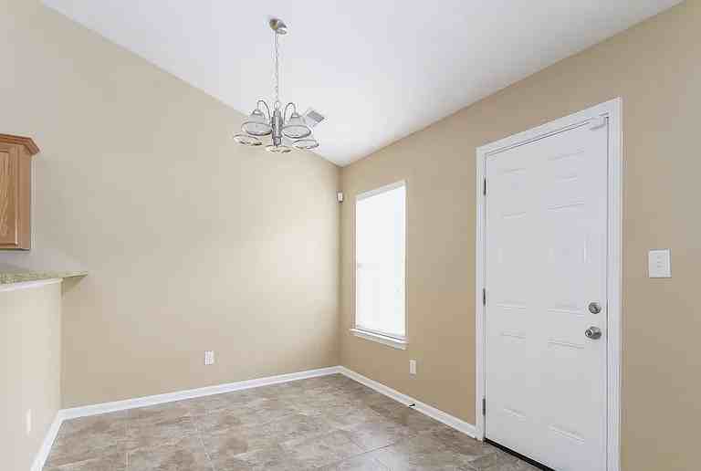 783 Avalon Springs Ct - Photo 3 of 9