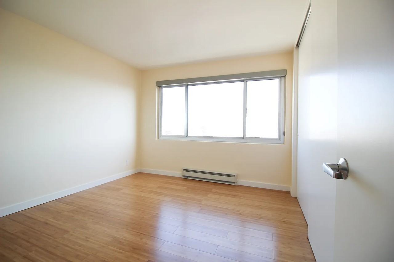 1001 Pine Street #1304 - Photo 5 of 16