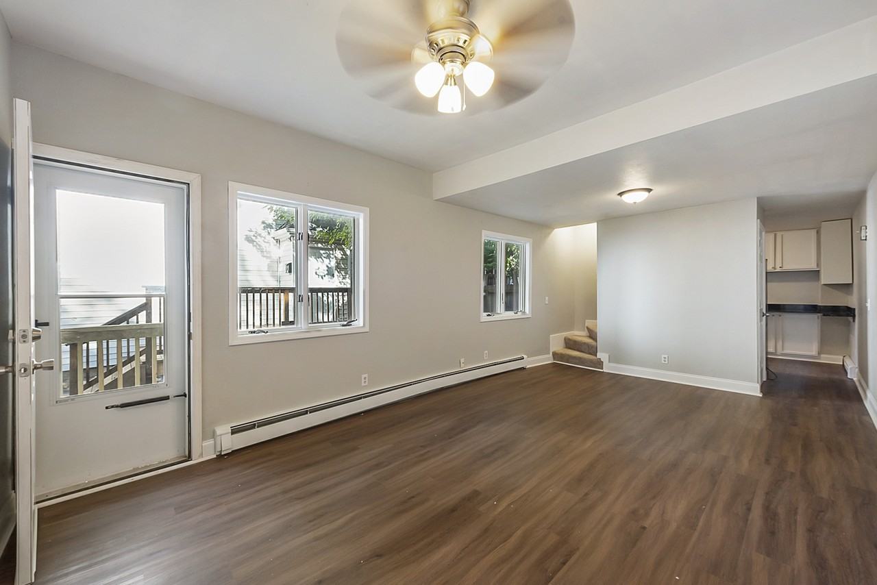 2045 Carroll Ave #2045 - Photo 6 of 8