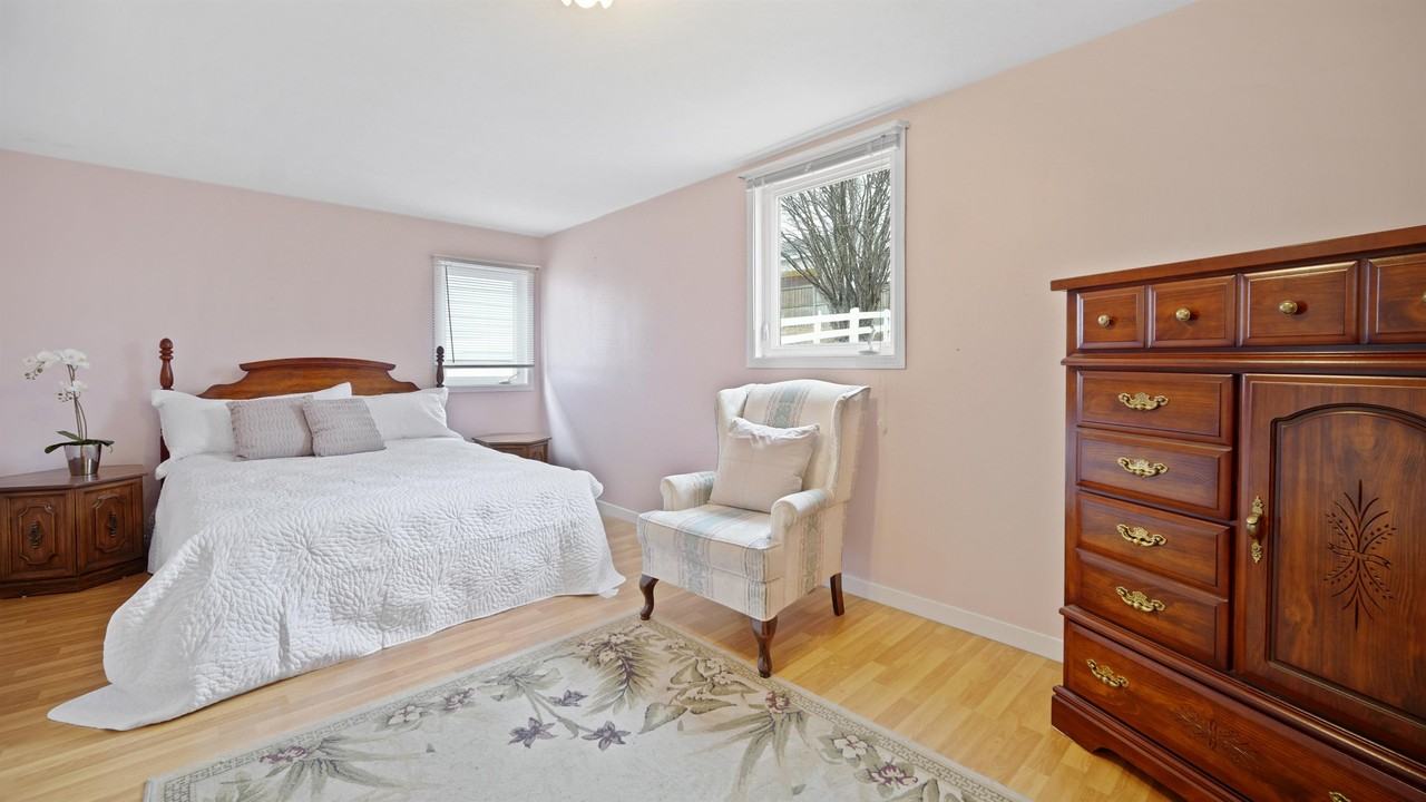 7 Avalon St #1 - Photo 3 of 12