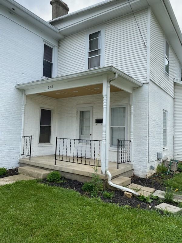 203 E Reynolds St #203 - Photo 2 of 26