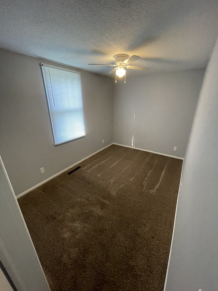 313 W Johnson Ave #NA - Photo 3 of 5